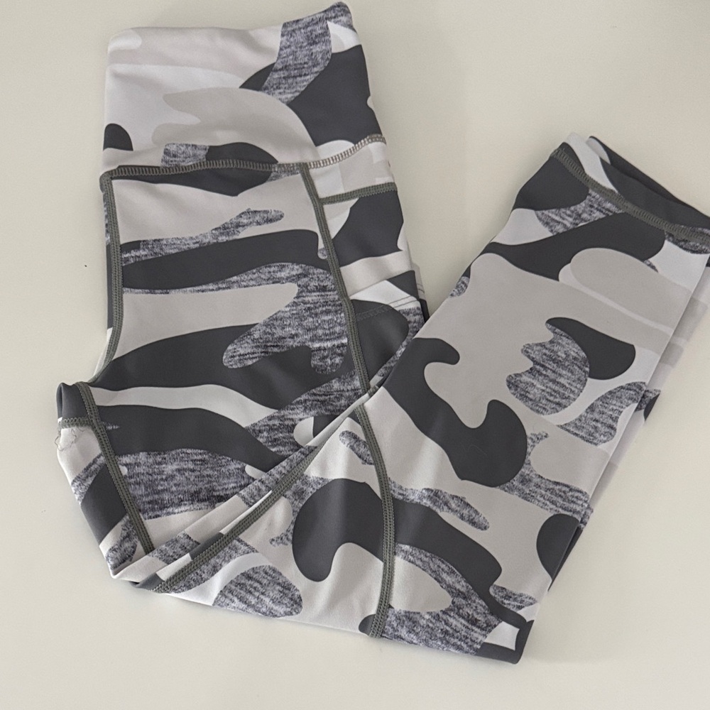 ZYIA light and tight Camouflage Leggings